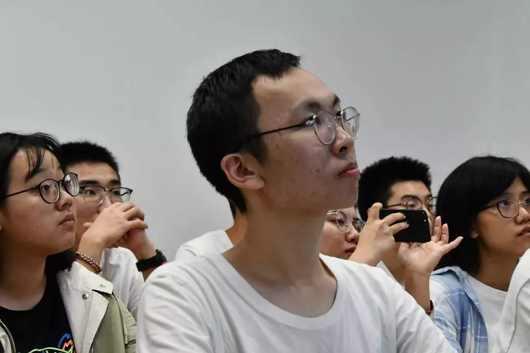 f55a0e3c13784e21b23cb9bd04a2253f.png f55a0e3c13784e21b23cb9bd04a2253f.png