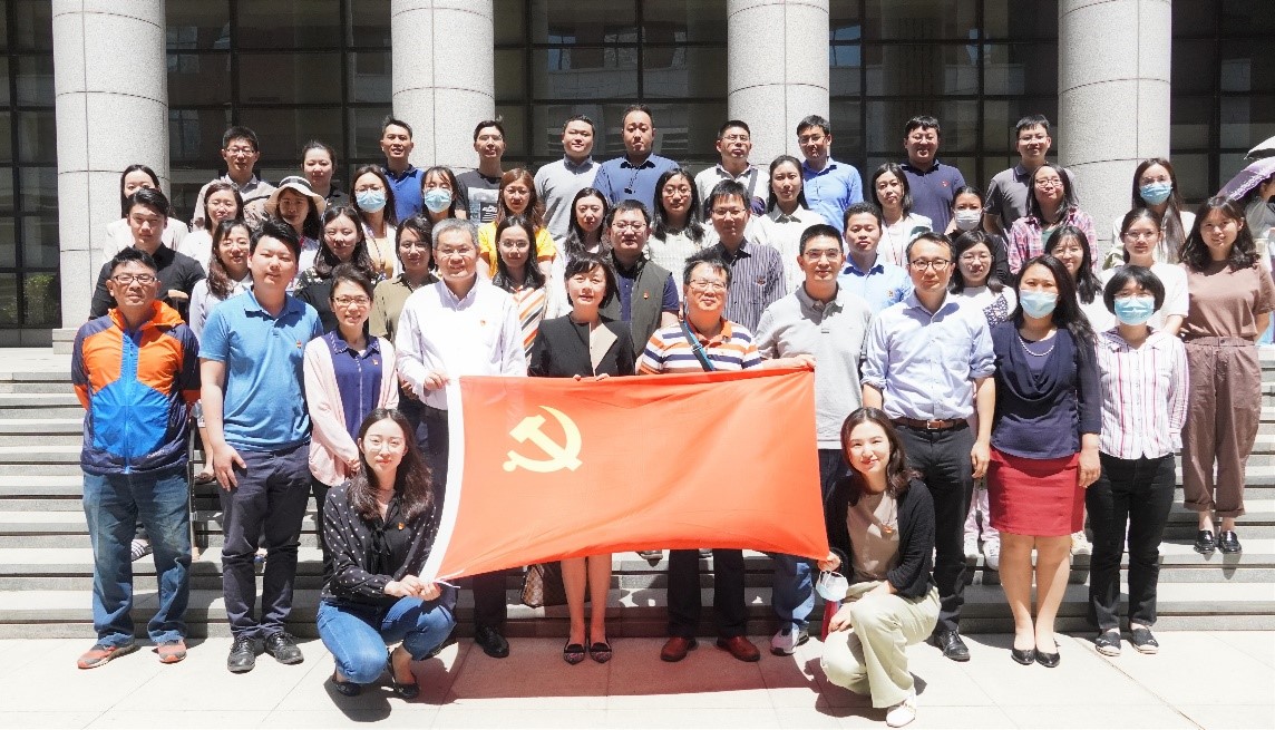 2b666d125bf04f1f8bf7ad9e0661cf38.jpg 电影1.jpg